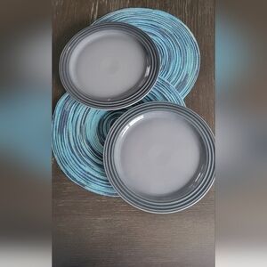 NWOT Le Creuset Set of 2 Dinner Plates